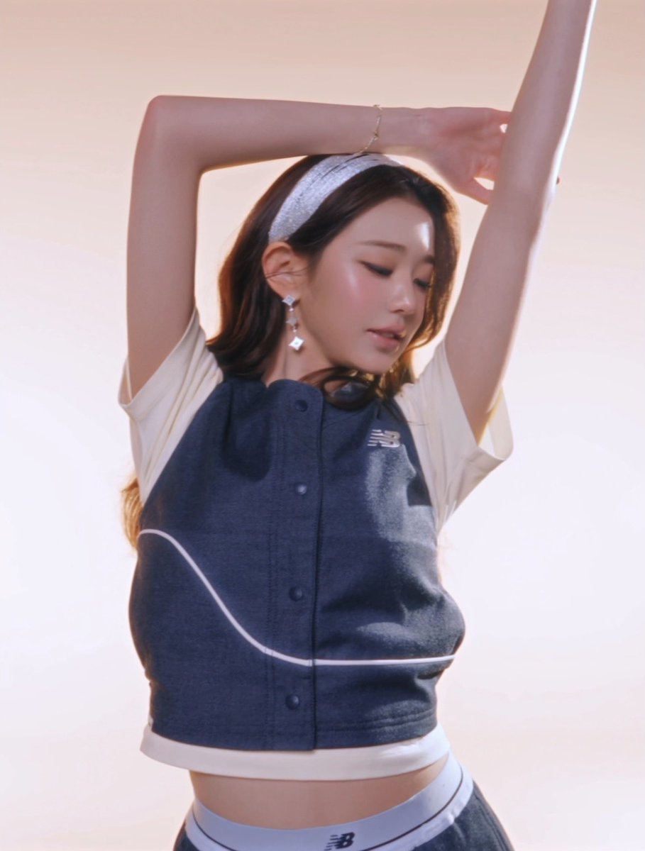 ᥫ᭡ 🪽 tweet media