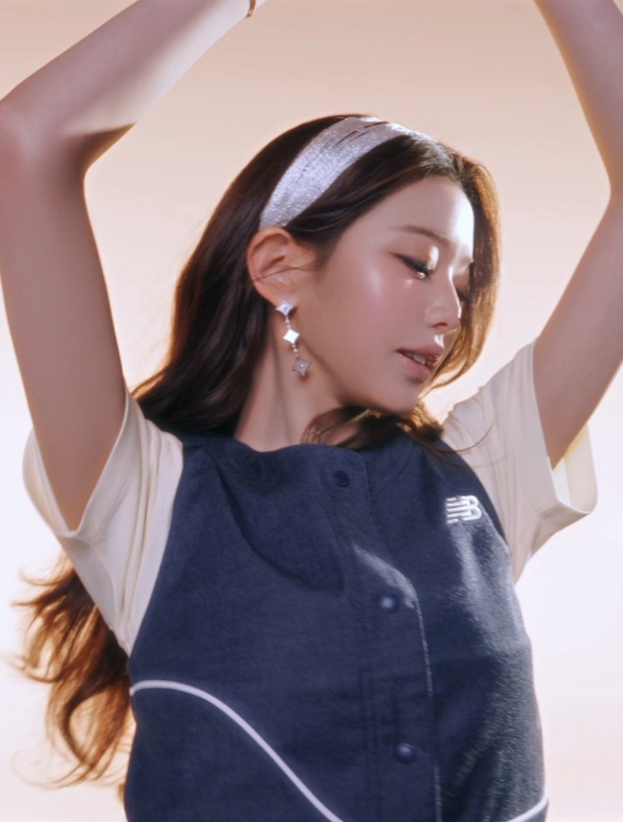 ᥫ᭡ 🪽 tweet media