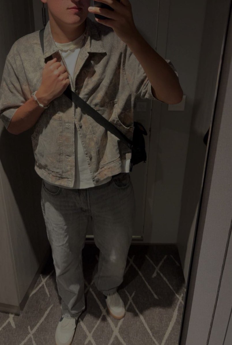 Master Laurence tweet media