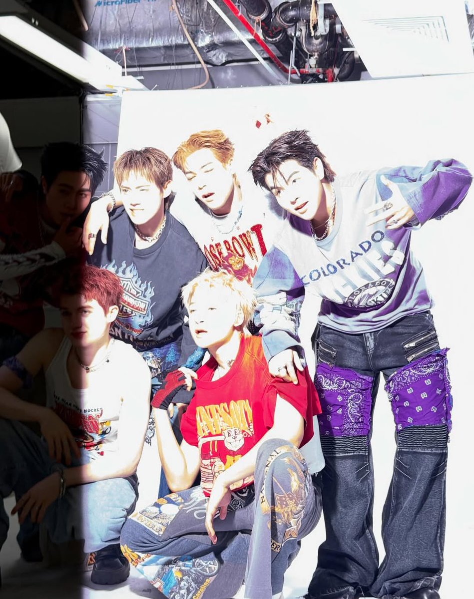 GoldenPhee✨ tweet media