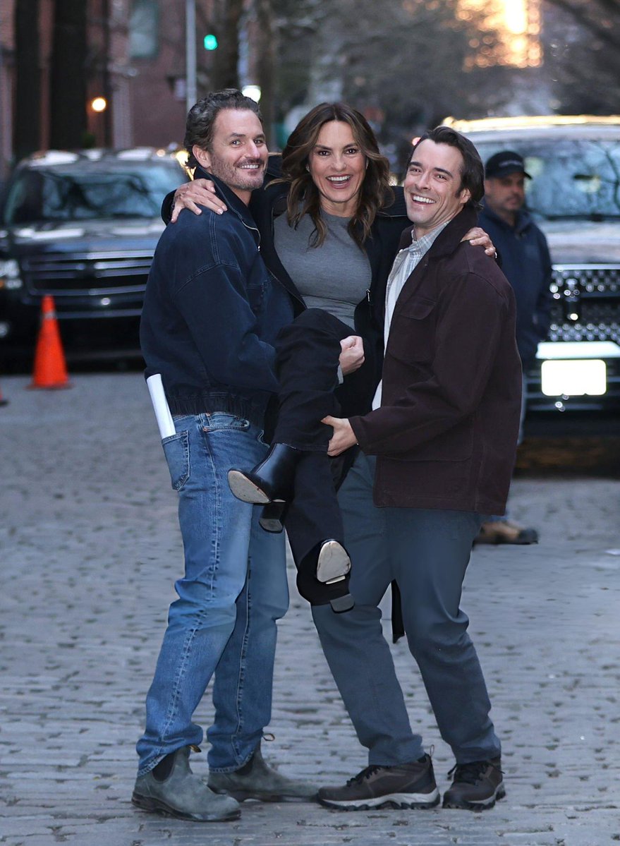 Amelie🌺 tweet media