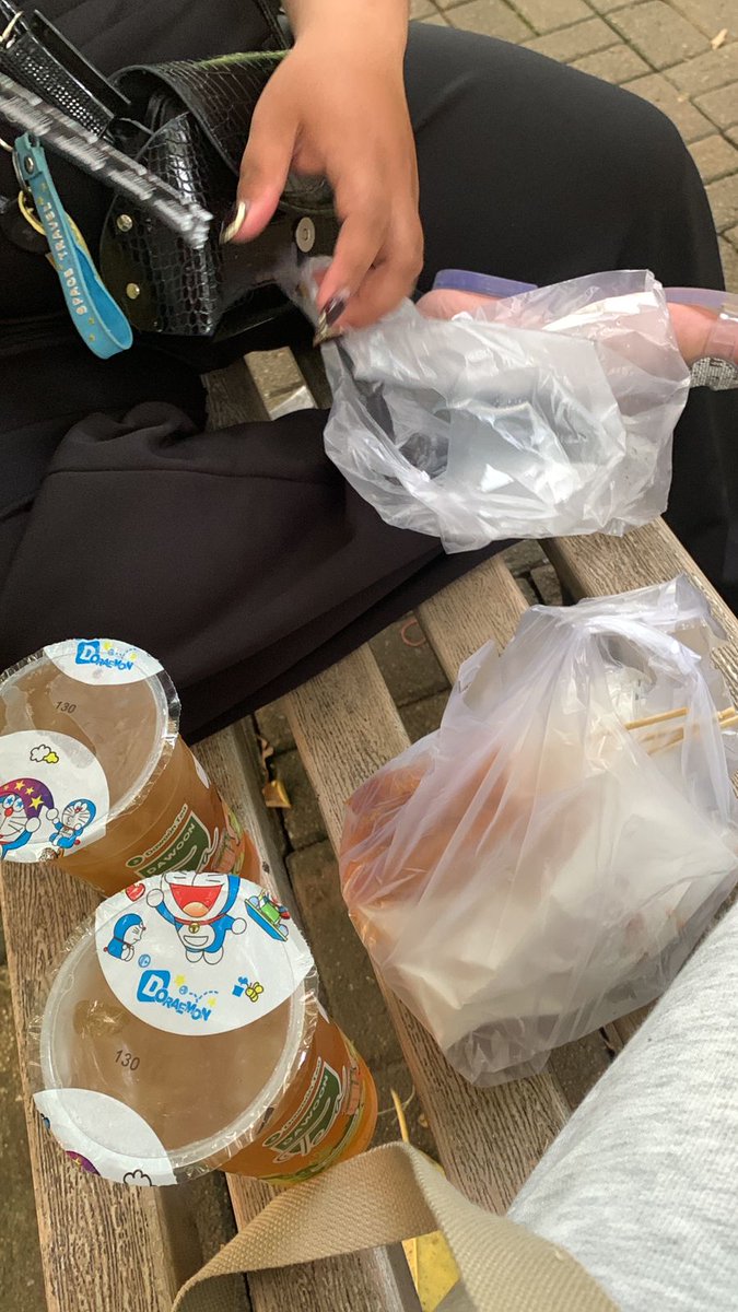 tessabogor tweet media