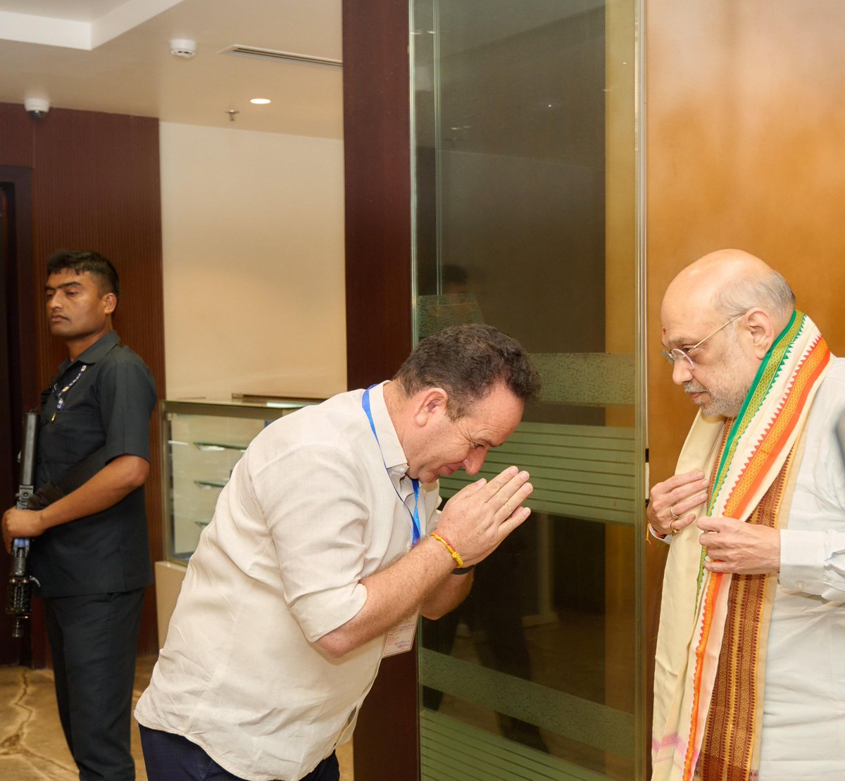 Sunil_SharmaBJP's tweet photo. Received the Hon'ble Home Minister of India, Shri @AmitShah Ji, in #Assam. Had an indepth discussion on our key strategies and organizational preparedness for the ongoing Assam Assembly elections. His guidance have further energized our karyakartas on the ground. https://t.co/ayiaSFvGTl