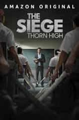 Cinedlos80's tweet photo. #TheSiegeatThornHigh dura, cruda , violenta, #JokoAnwar nos da un peliculón en toda regla .Un #Classof84 con mucha más mala uva que la Ochentera y mucho más violenta. @yoakohono @CozarPablo86 @Briel_Cast @sanmanukimartir en @PrimeVideo en V.O.S.E https://t.co/cwJ87yYYhP
