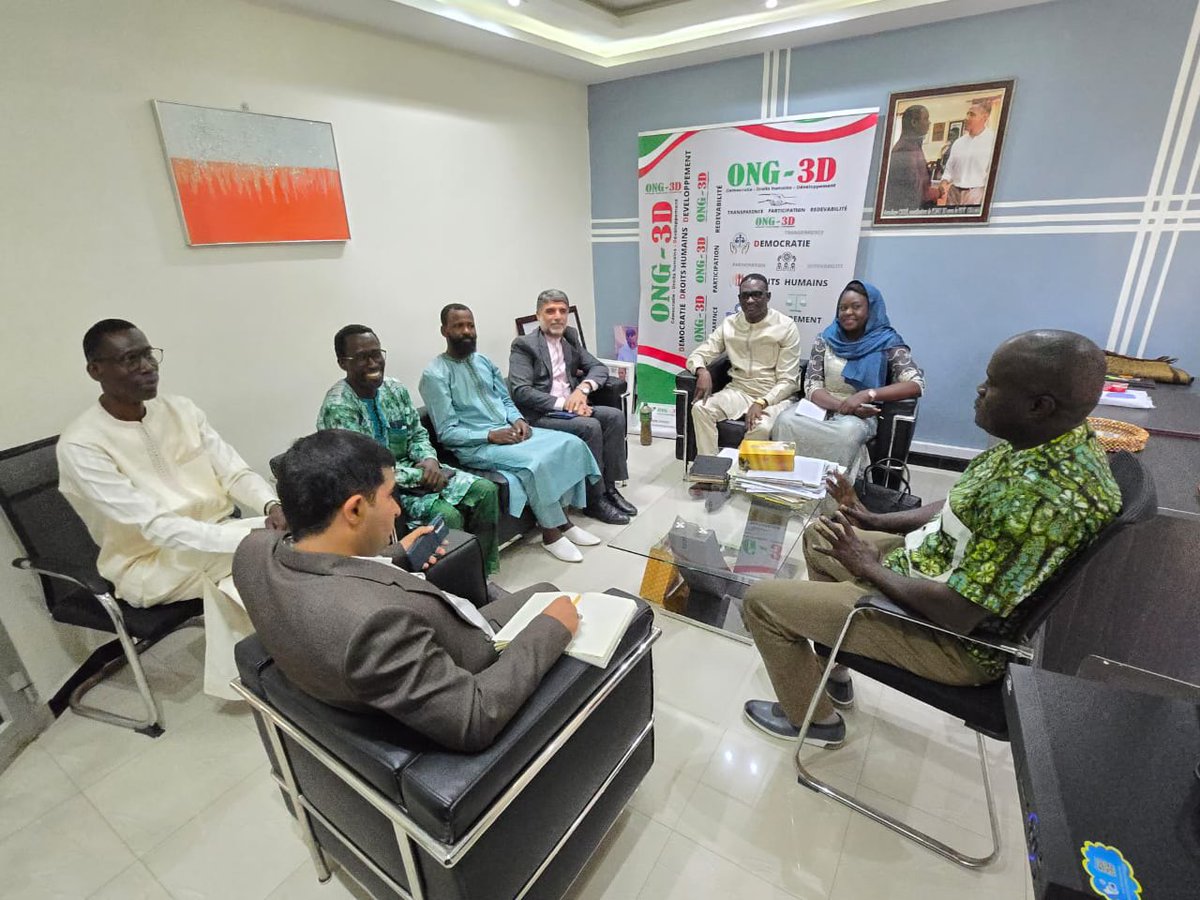 ong3D's tweet photo. À Dakar, l’ONG 3D réunit diplomatie et société civile pour un dialogue ouvert sur la situation en Iran et les enjeux des droits humains. Un espace d’échanges franc pour mieux comprendre les crises internationales et renforcer la solidarité entre les peuples. #DroitsHumains https://t.co/IPPgTO9YtB