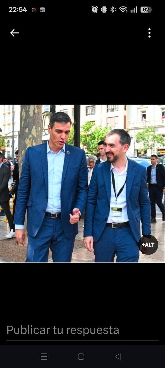 <a href="/eldiarioes/">elDiario.es</a> El bufón del PSOE  Diario.es ,se dedica a publicar bulos y medias verdades  sobre podemos y Pablo Iglesias.