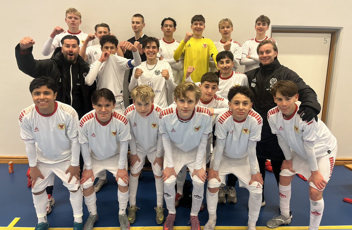 MeelvinD's tweet photo. SEF Trophy 2026✔️🔴⚪️
Vi lyckas överträffa vår förmåga &amp; sluta på en för oss mycket fin 9:onde plats utav av 28 deltagande SEF-lag.
 Vi vinner den så kallade ”B-finalen” mot 
IF Elfsborg med 1-0 &amp; avslutar turnering med att hålla 0:an 150 minuter i sträck mot stentufft motstånd. https://t.co/3quf9txFr1