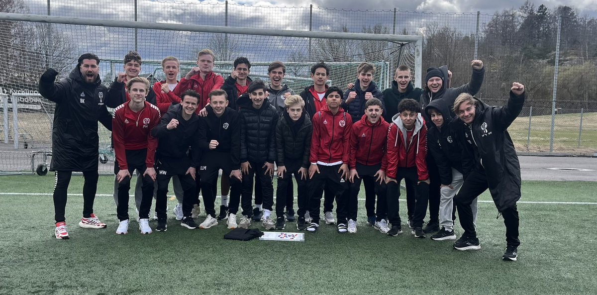 MeelvinD's tweet photo. SEF Trophy 2026✔️🔴⚪️
Vi lyckas överträffa vår förmåga &amp; sluta på en för oss mycket fin 9:onde plats utav av 28 deltagande SEF-lag.
 Vi vinner den så kallade ”B-finalen” mot 
IF Elfsborg med 1-0 &amp; avslutar turnering med att hålla 0:an 150 minuter i sträck mot stentufft motstånd. https://t.co/3quf9txFr1