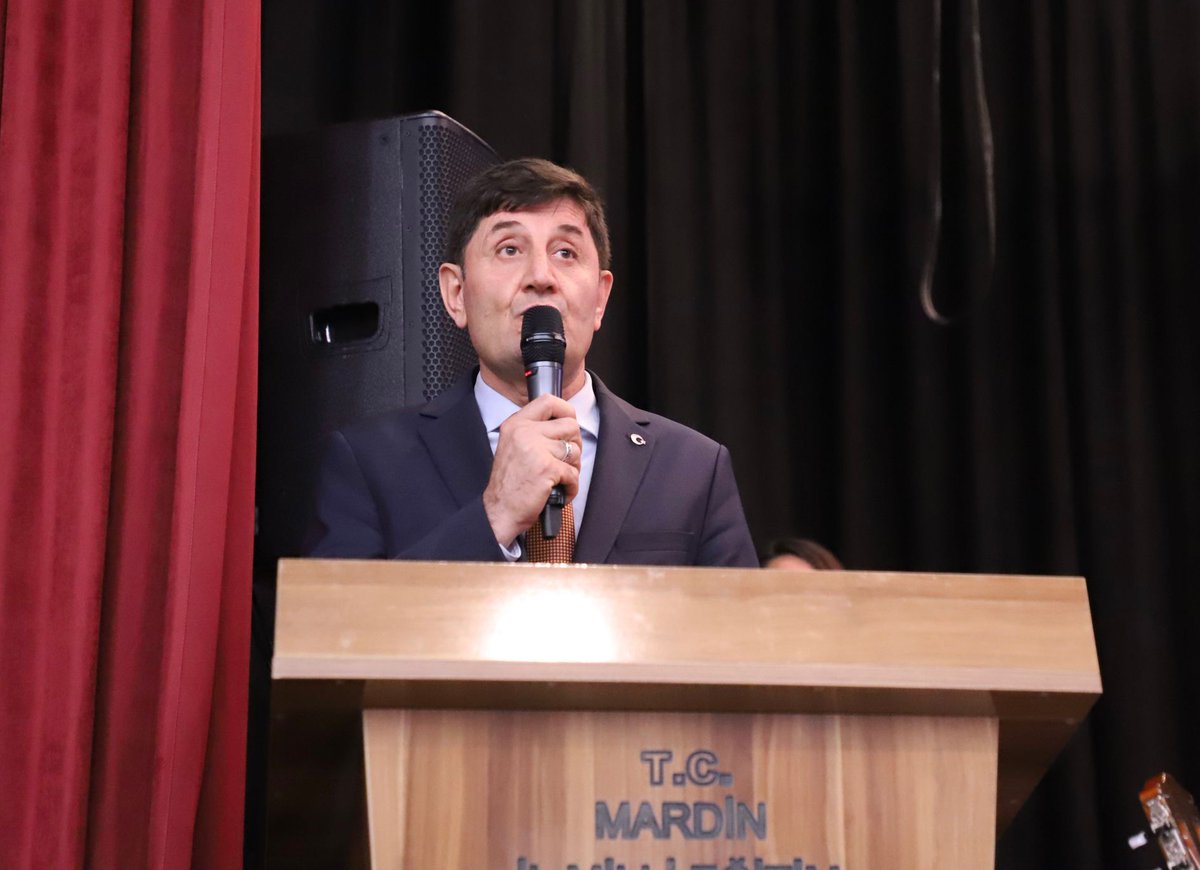 Meb_Akademi47's tweet photo. Yeni dönem faaliyetimiz Güzel Sanatlar Lisesi ortaklığında Yücel Arzen HACIOĞULLARI konseriyle başladı.
İl Müdürümüz Sayın Ali EYYÜPKOCA konuşmalarında TYMM vizyonunda eğitimin ve öğretmenlik mesleğinin yeri ve önemine değindi.
Faaliyetlerimiz bahar dönemi boyunca devam edecek. https://t.co/ssfKqw1kpD