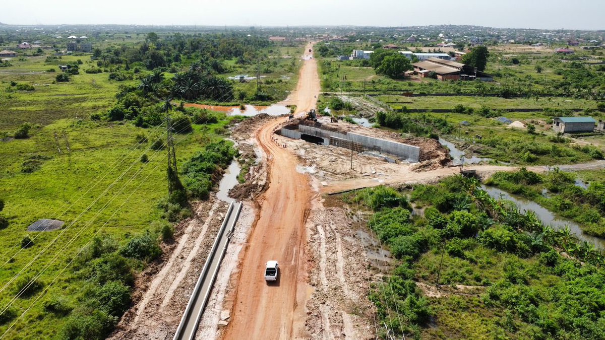 mrhgovgh's tweet photo. BIG PUSH UPDATE
 
RECONSTRUCTION OF DODOWA-AFIENYA-DAWHENYA ROAD & SELECTED TOWN ROADS
 
Work on the reconstruction of the Dodowa- Afienya- Dawhenya and selected town roads project is progressing steadily. The Project commenced on 5th December, 2025 and is expected to completed on 4th December 2027.
 
The progress of work is 35%, putting the project ahead of schedule.
 
The scope of the project includes:
 
• 24.8 km Single Carriageway asphaltic concrete Road with shoulders and walkways
• 4km Dual carriageway at Dodowa, Afienya and Dawhenya junctions
• 40m Span 4-Lane Concrete Bridge over River Detsedor at Afienya
• Bridge at Ch 9+540 – 8m X 4m    30m slab (0.7m thick) walls 0.6m thick
• 8No. major box culverts and 28 pipe culverts
• 28.7 km of Concrete U-drains (various sizes)
 
Additional Scope
• 550m storm drain 1.6m x 1.3m high
• 40m length 8m X 4m Outfall Concrete lined Channel
 
When completed, the project will serve as a key link between communities such as Dodowa, Afienya, and Dawhenya. The corridor will also support movement of goods especially between Accra and nearby districts.
 
The Minister of Roads and Highways, Hon. Kwame Agbodza visited the project site, as part of an inspection tour of various projects within the Greater Accra Region.
 
Hon. Agbodza expressed satisfaction with the delivery of quality work and adherence to timelines, with certain sections already showing significant advancement.
 
He commended the contractor, Oswal Investment Group for their commitment and urged them to maintain the momentum to ensure timely completion of the project for the benefit of surrounding communities and road users.