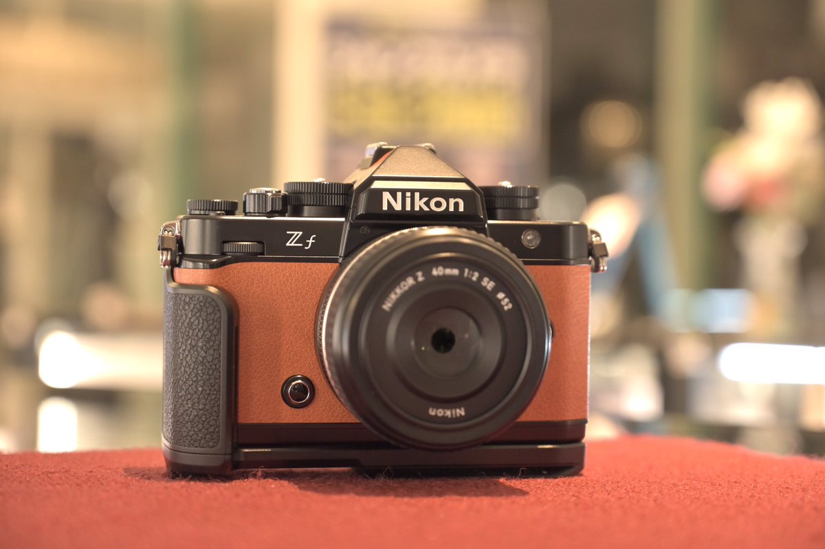 wattmann_cm_myh's tweet image. こんばんは🌆
ワットマン横浜ベイクォーターカメラ買取センターです。

先日入荷したNikon Zfのサンセットオレンジ。ずっと何かに似てるなとモヤモヤしていましたが、今日判明しました。

#Nikon
#Zf
#NIKONOSV