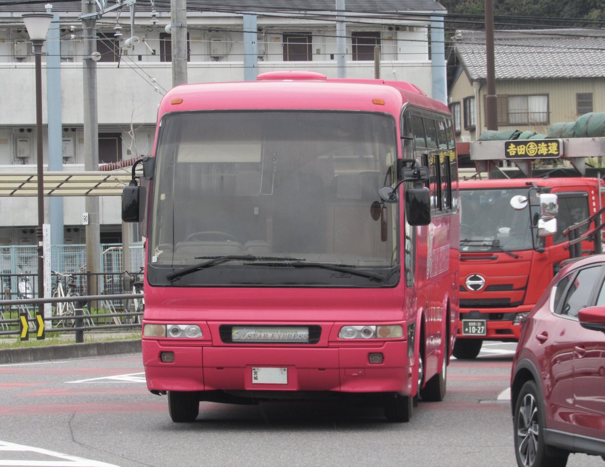 35黒ネコ3366 tweet media