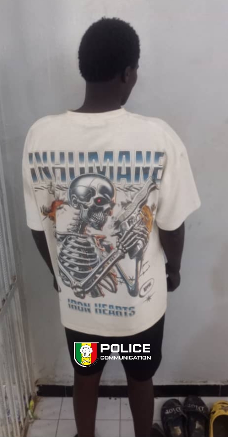 PoliceNationSN's tweet image. Émigration clandestine : Échec d’une tentative à Sendou 
Le Poste de Police de Bargny a interpellé 31 candidats (Sénégalais, Gambiens, Guinéens) en partance pour l'Espagne.
Les organisateurs utilisaient de petites pirogues pour rejoindre une grande embarcation en mer.
#Migration