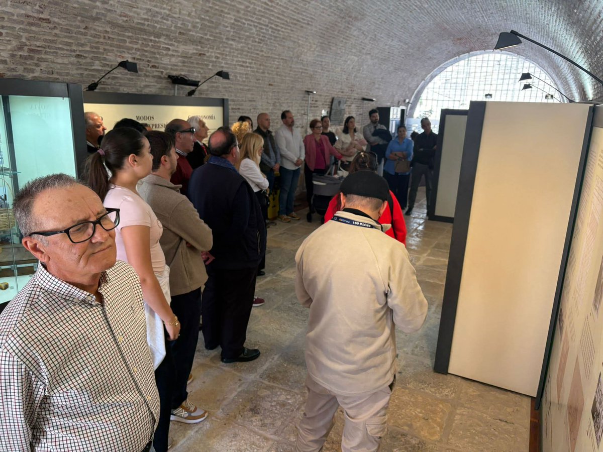 📸 En fotos | La visita guiada que ofreció una mirada enriquecedora a la historia y la cultura del Pueblo Gitano en el Museo Etnográfico.