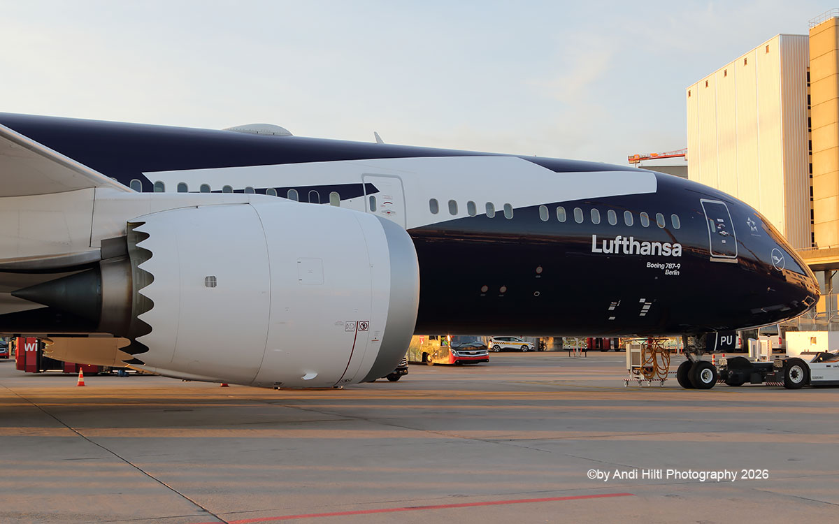 DC10lover's tweet image. Lufthansa Boeing B787-9 Dreamliner D-ABPU / ZRH 06. April 2026
More detailed photos of the stunning B787-9
@Lufthansa_DE
@BoeingAirplanes
@zrh_airport
#avgeeks #aviation #aviationlovers #jetphotos #plane #planes #planespotters #spotter #aircraft #aviationphotography #Lufthansa