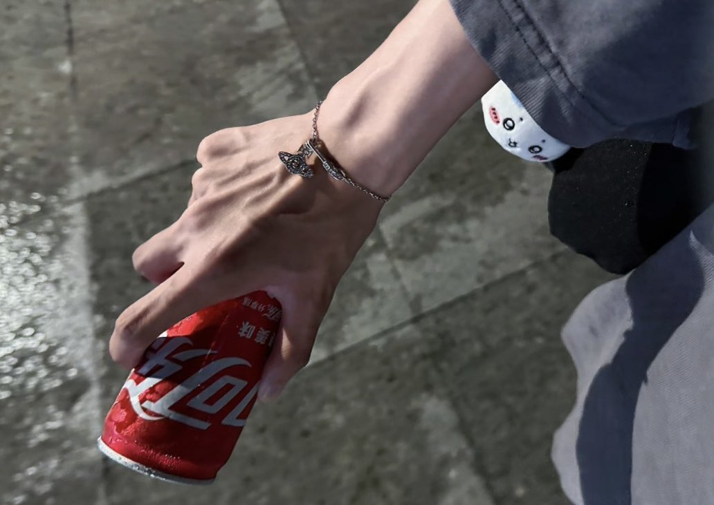 阴雨天 tweet media