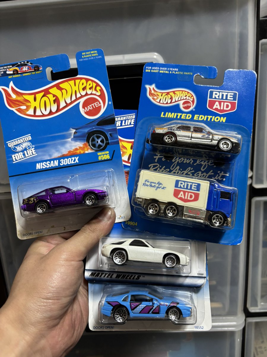 yldN3QhN1qDvRL7's tweet image. 某所にて...
欲しかったのザクザクです！
#ホットウィール