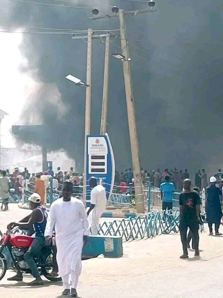 vermerlleey tweet media