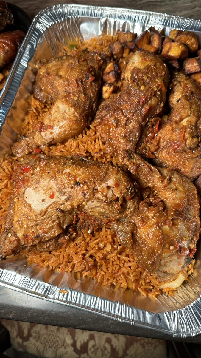 Best Jollof in laygurssssss tweet media