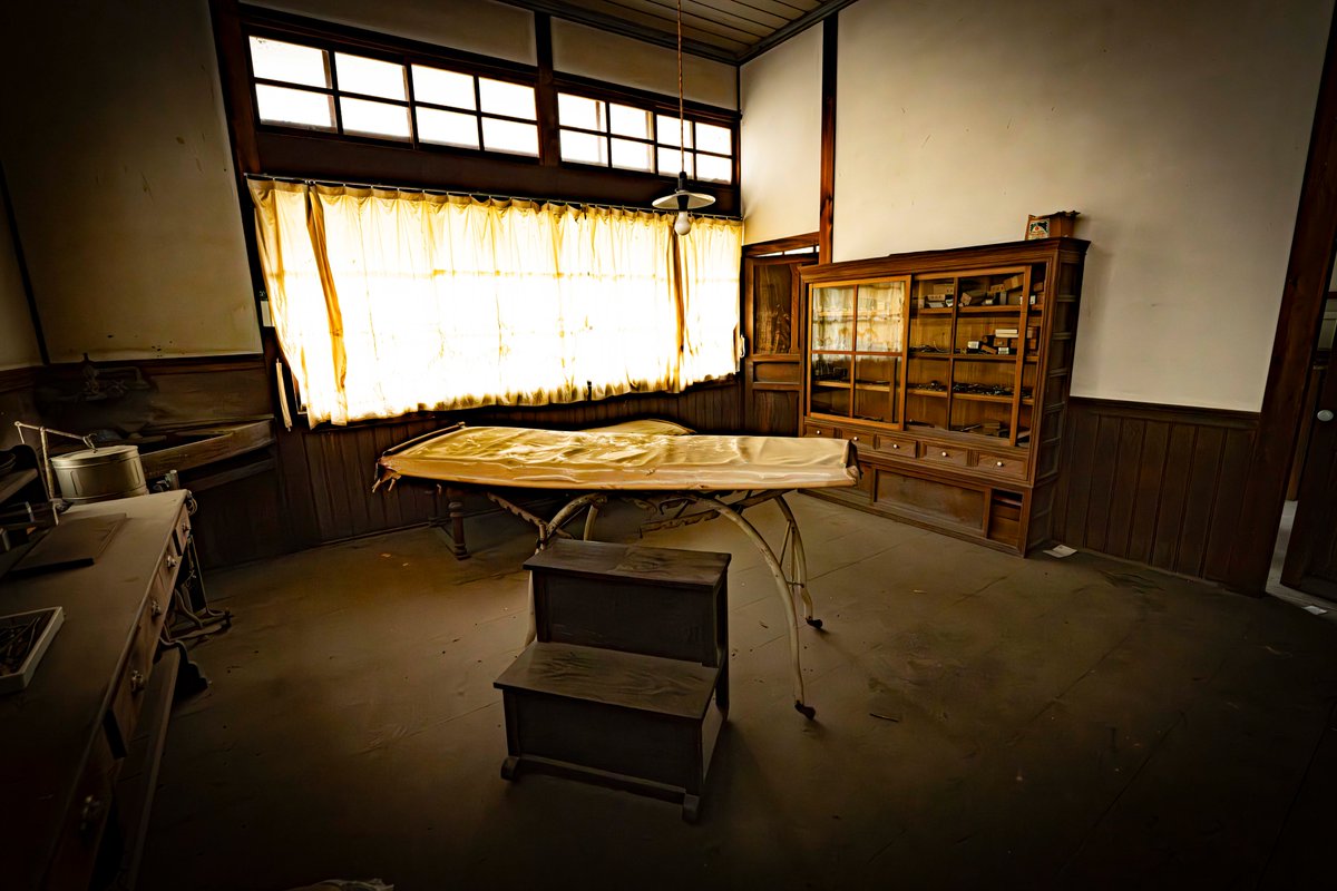 komamasa's tweet image. 村を支えた大きな医院・・・・
#廃墟　＃Urbex　＃abandoned