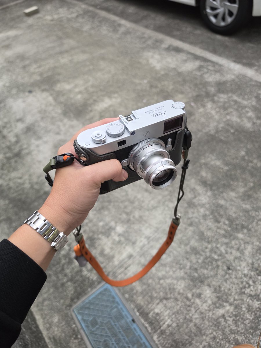 govoes's tweet image. beli lensa karena hasilnya ❌
beli lensa karena desainnya ✅

Lensa Thypoch 50mm f2 Eureka