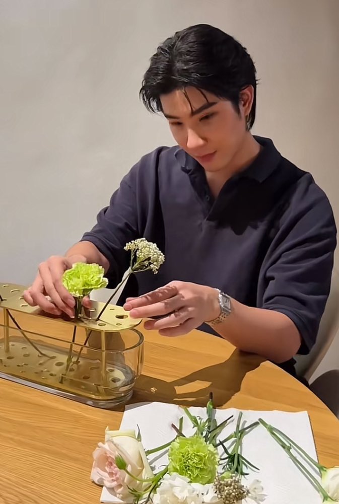 bethia 🪼 tweet media