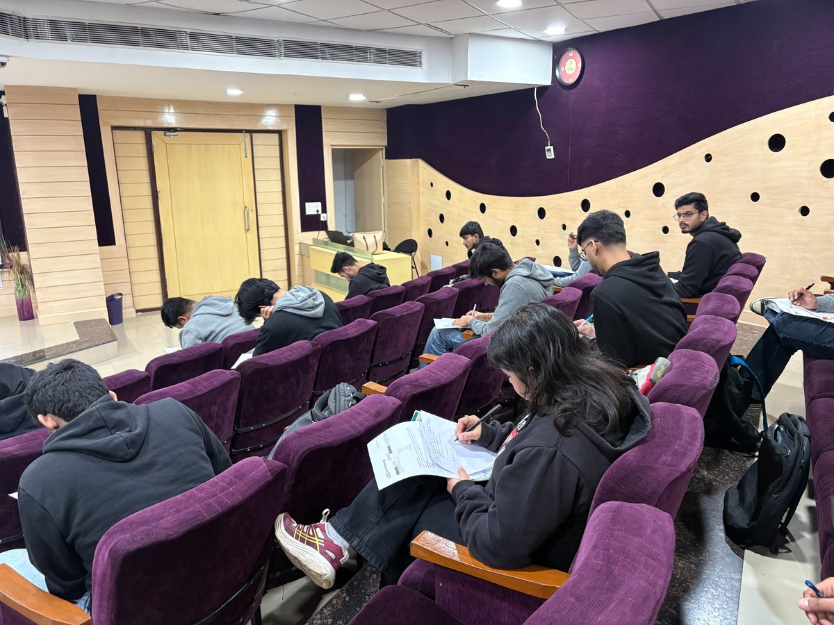 learnowx's tweet photo. From Campus to Corporate 

LearNowX conducted a successful campus hiring drive at Chitkara University under the Hire–Train–Deploy initiative.

Kudos to Ms. Dilpreet Kaur (TPO) for the support!
.
.
.
.
.

#LearNowX #CampusDrive #HireTrainDeploy #FutureTalent #ChitkaraUniversity https://t.co/o5qxQoE8sV