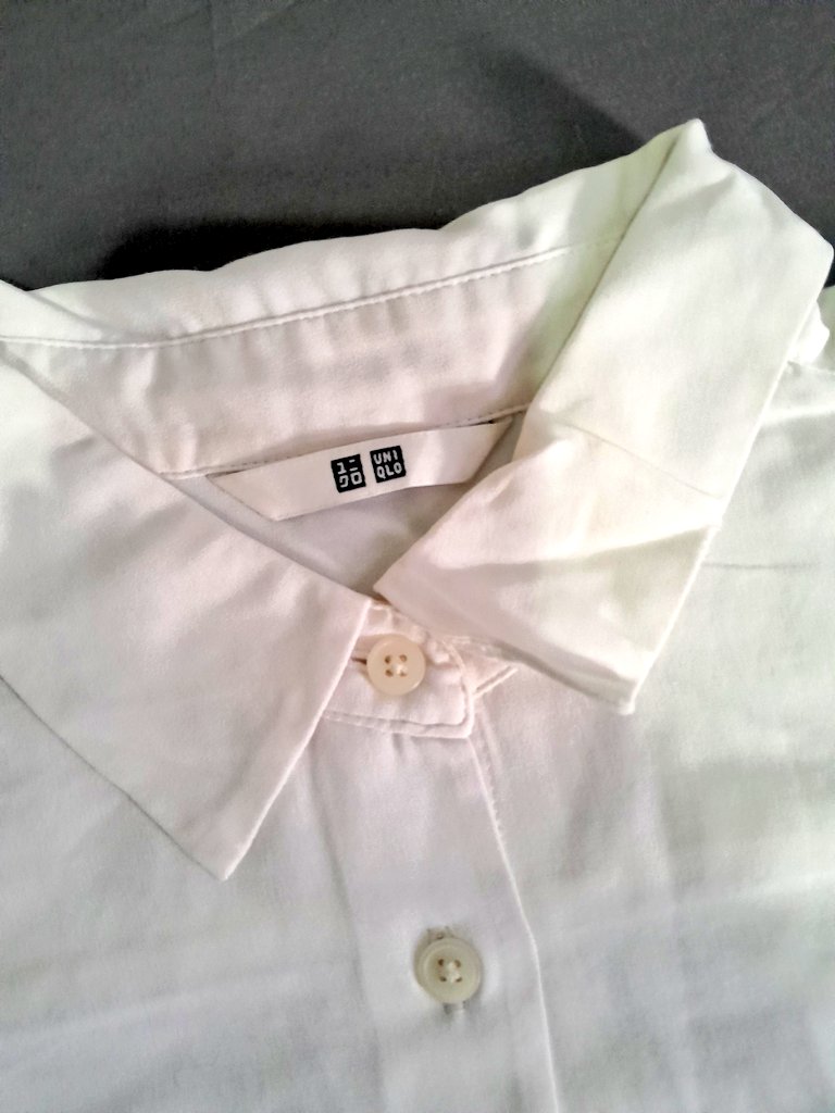 dimsumuach's tweet photo. kemeja putih uniqlo rayon
60k https://t.co/Bf7aDEjl6H