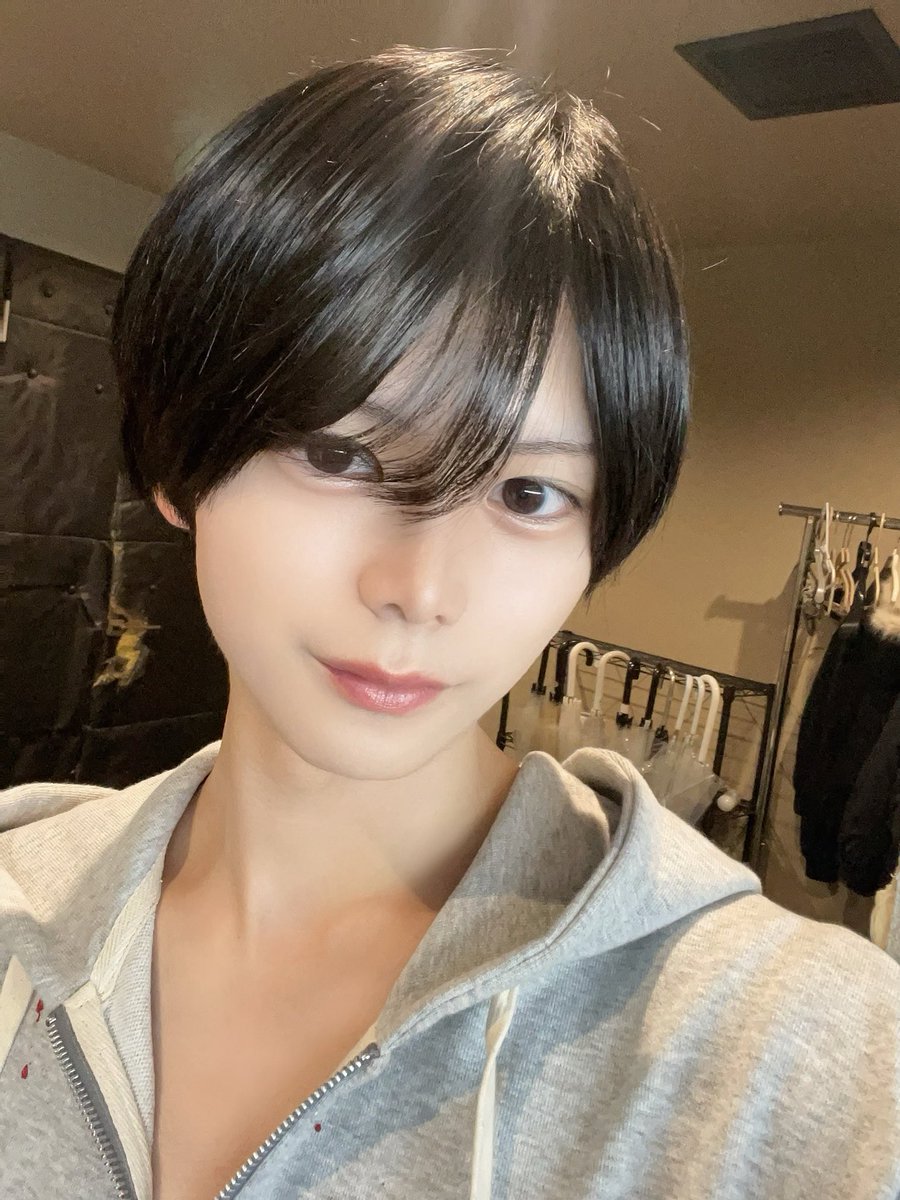 Saki__LT's tweet photo. 髪染めたい https://t.co/GqvcKszHtl