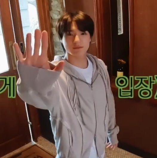 a♡리 tweet media
