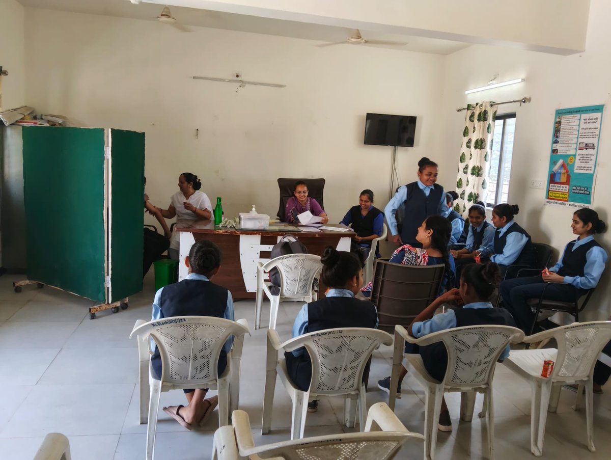 પ્રાથમિક આરોગ્ય કેન્દ્ર ભંડુરી ના તમામ ગામો મા HPV vaccination માટે મેડીકલ ઓફીસર,cho, fhw  અને આશા દ્વારા ગૃહ મુલાકાત  અને  સ્કૂલમાં મુલાકાત કરી refusal કિશોરીઓ ને સમજાવી  અને vaccination કરવામાં આવેલ <a href="/TeamHealthMalia/">Team Health Malia_Junagadh</a>