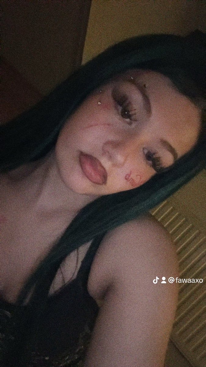 Meesteres Floortje tweet media