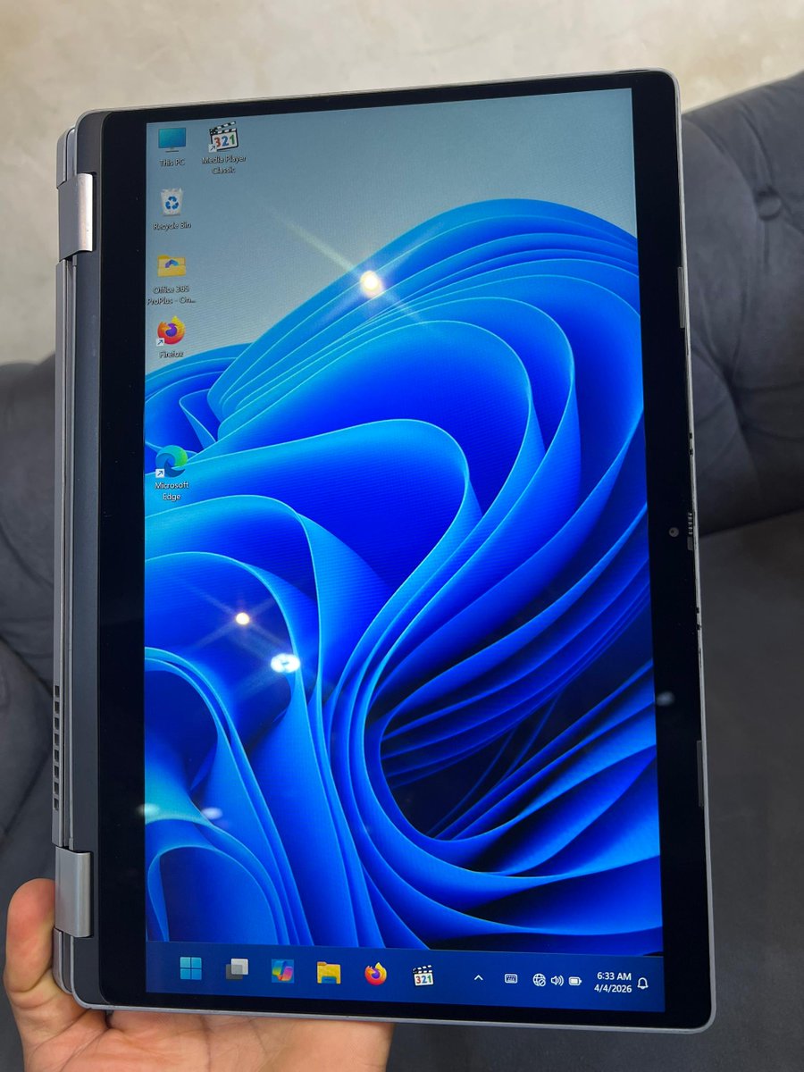 teckdeck247's tweet photo. 🇺🇲Dell latitude 5310 2in1
Core i5 10th Gen
256GB SSD 8GB RAM
Keyboard light
Touchscreen convertible laptop
Face ID unlock
FHD Display
Excellent Battery
Genuine Charger
₦380,000
Free nationwide delivery (doorstep only available in kaduna) DM or 08102414950(Whatsapp/ phone call) https://t.co/ef7arGg190
