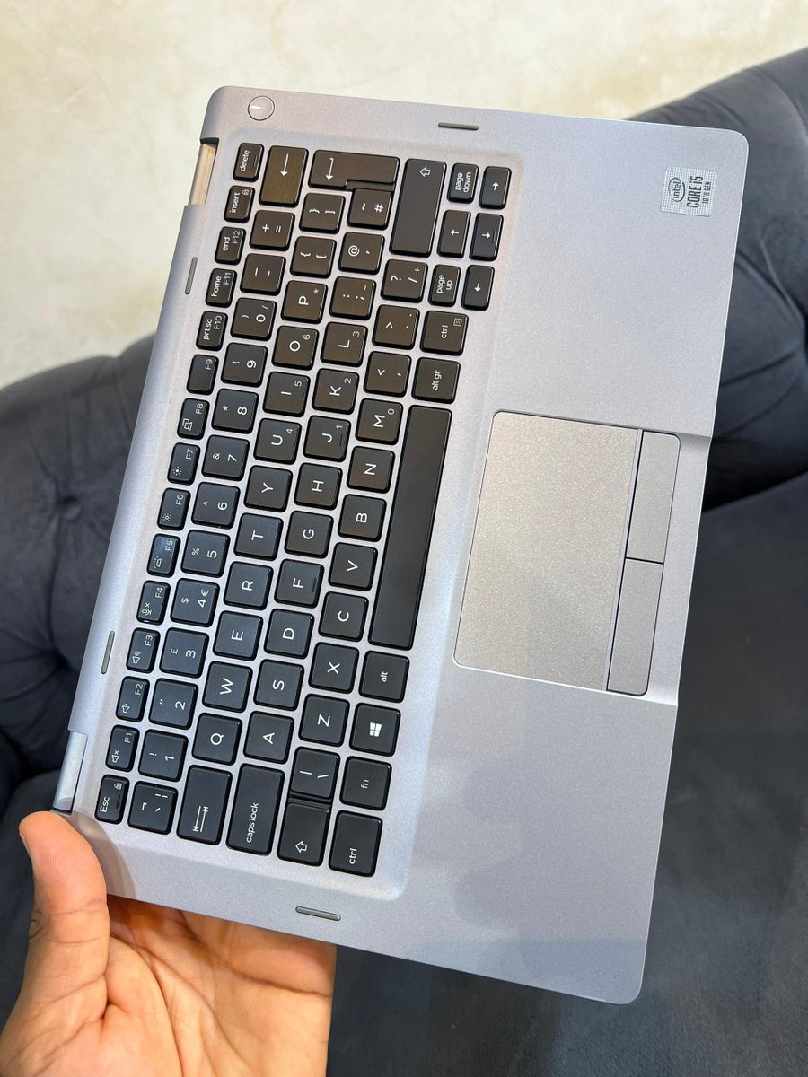teckdeck247's tweet photo. 🇺🇲Dell latitude 5310 2in1
Core i5 10th Gen
256GB SSD 8GB RAM
Keyboard light
Touchscreen convertible laptop
Face ID unlock
FHD Display
Excellent Battery
Genuine Charger
₦380,000
Free nationwide delivery (doorstep only available in kaduna) DM or 08102414950(Whatsapp/ phone call) https://t.co/ef7arGg190
