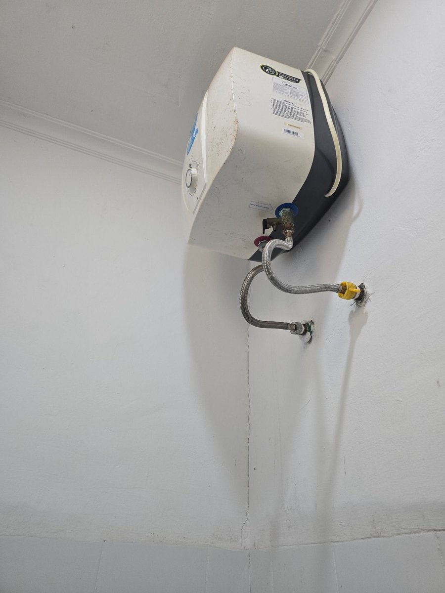 Unpadfess tweet media