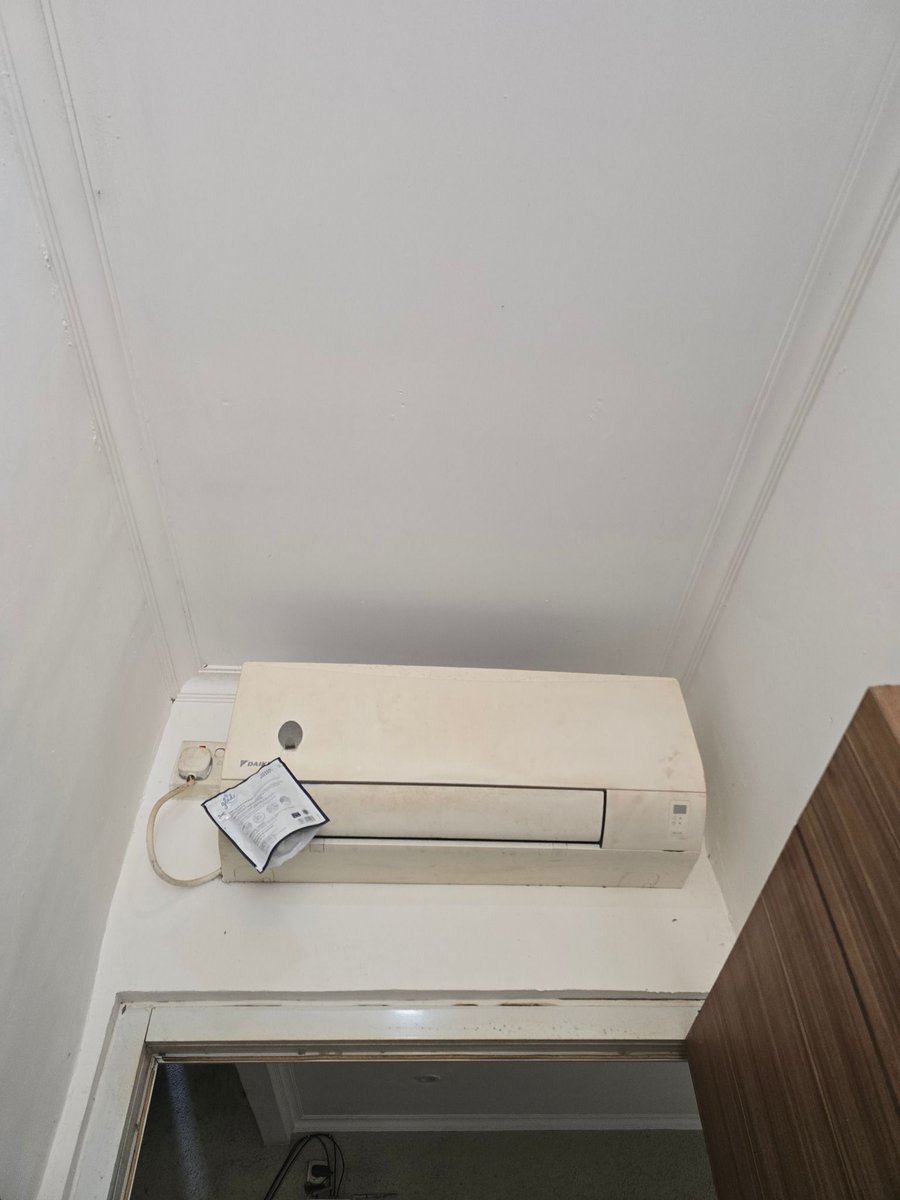 Unpadfess tweet media