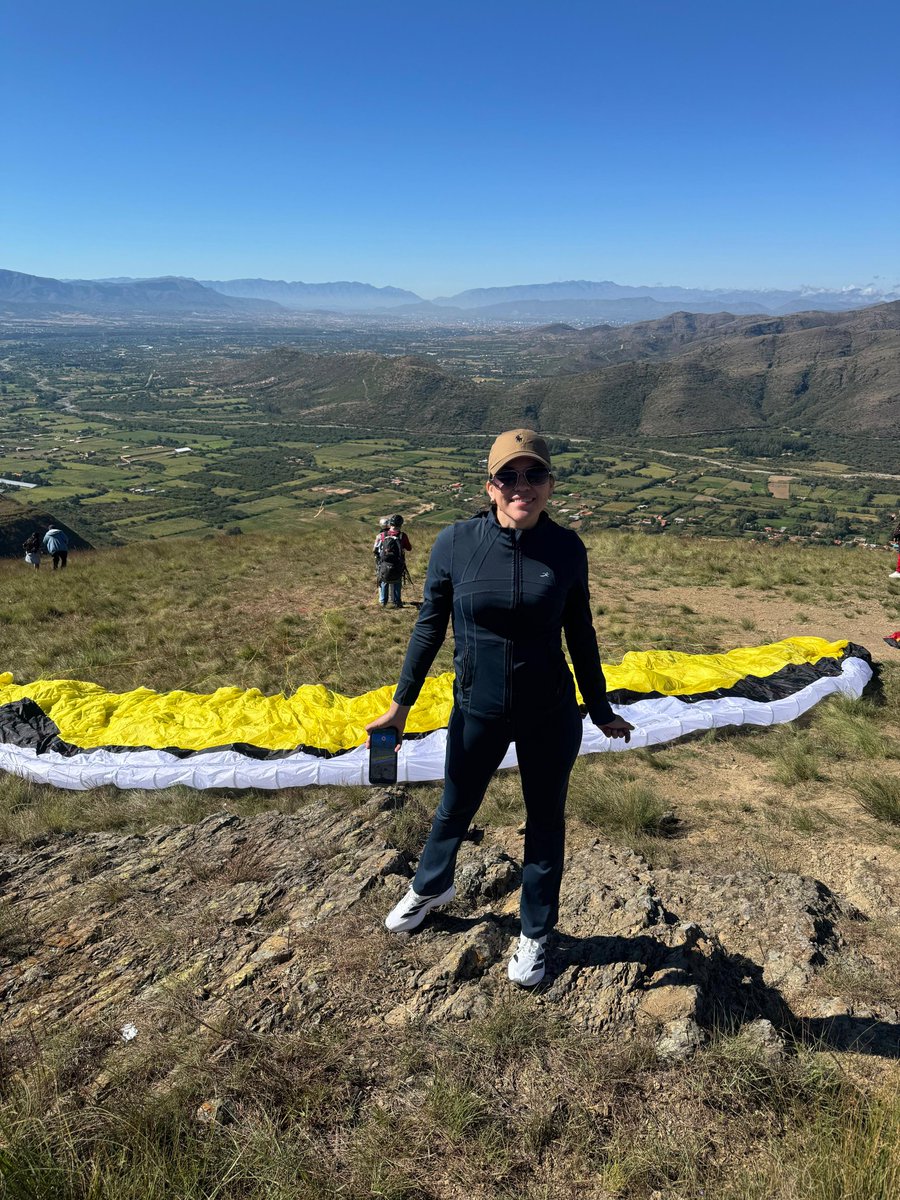 Carli_Bulacio's tweet photo. ⛰️🪂🌳🦋 https://t.co/uXYBw8XcSo