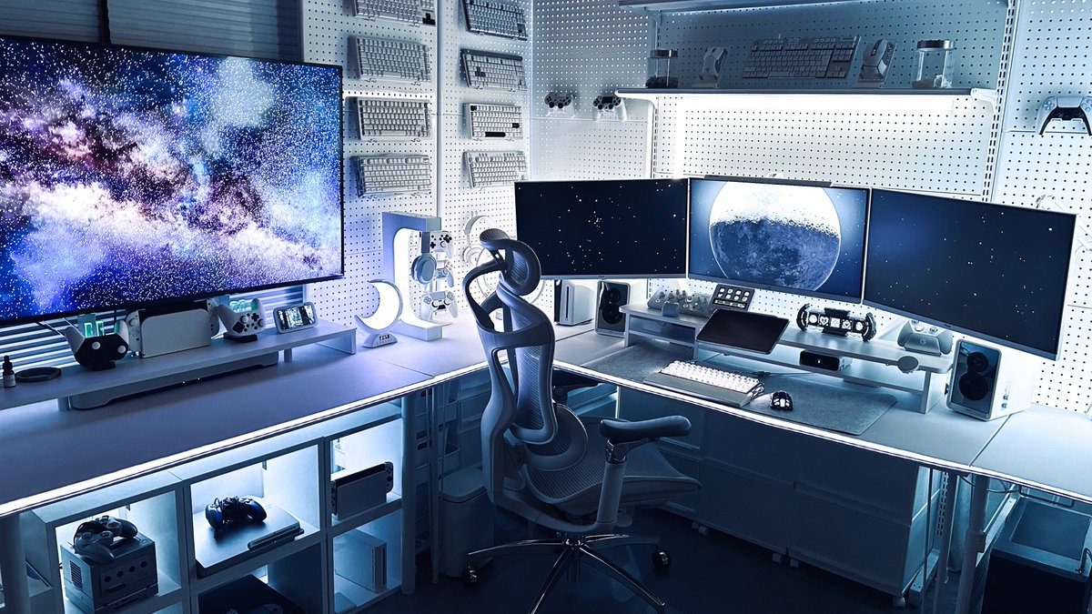 mashu0610's tweet image. 近未来感と懐かしさのあるゲーム部屋🎮
#desksetup