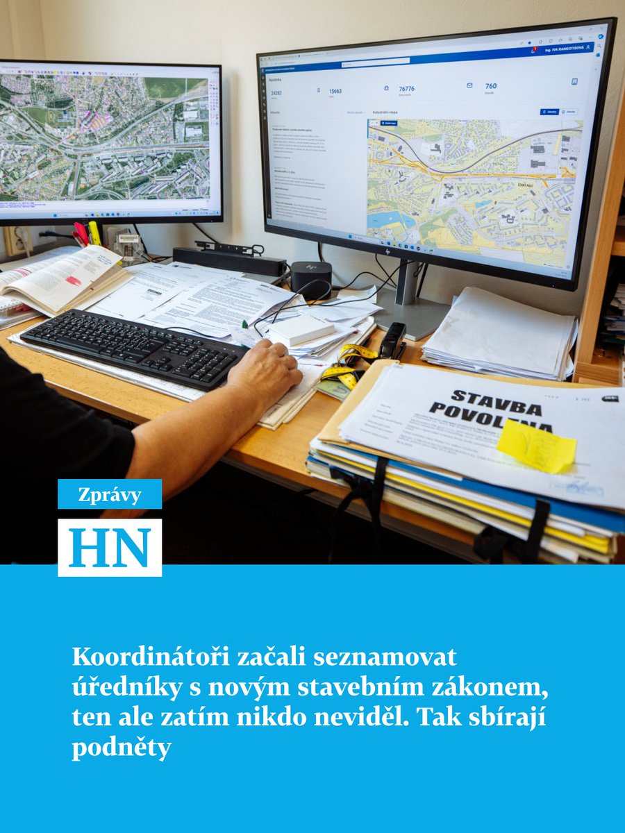 hospodarky's tweet photo. Od dubna měli začít radit obcím s novým stavebním zákonem vyškolení koordinátoři. Sedm jich skutečně nastoupilo, radit však nemají s čím, nový stavební zákon se celý předělává a jeho finální verzi zatím nikdo nezná. Koordinátoři se tak podle sdělení ministerstva zatím soustředí na sběr potřeb a podnětů z praxe měst či krajů.

O koordinátorech mluvila ministryně pro místní rozvoj Zuzana Mrázová už v lednu v rozhovoru pro HN s tím, že jejich cílem bude seznamovat úřady a úředníky s novým stavebním zákonem. „Budou první pomocnou rukou pro stavební úřady, pro města, obce i kraje,“ uvedla ministryně v rozhovoru. Tehdy ještě vláda tvrdila, že má novou verzi stavebního zákona hotovou a bude rychle schválena. Proto ji také do sněmovny poslala jako poslanecký návrh, čímž se vyhnula připomínkovému řízení nebo posouzení Legislativní radou vlády.

Jenomže příprava zákona se mezitím zadrhla.

🔗 Pokračujte ve čtení na webu 👉 https://t.co/qnDcVOiEMx
✍ @MartinTopek, redaktor
📷 HN – Lukáš Bíba