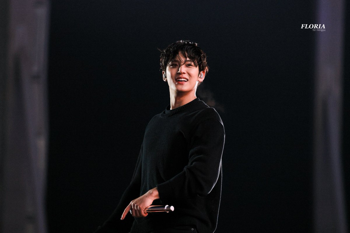 𝐅𝐋𝐎𝐑𝐈𝐀 tweet media