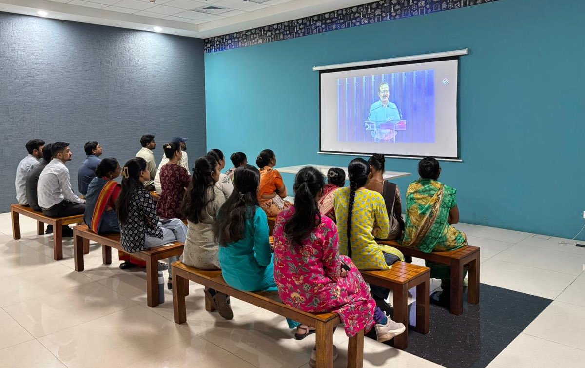 RSCBhavnagar's tweet photo. Knowledge shared, awareness strengthened!
@RSCBhavnagar marked #WorldHealthDay with the successful live screening of @InfoGujcost’s 10th Health Awareness Talk; empowering minds for better health. 
#HealthyLiving #RSCBhavnagar https://t.co/uEcmU1xw9A