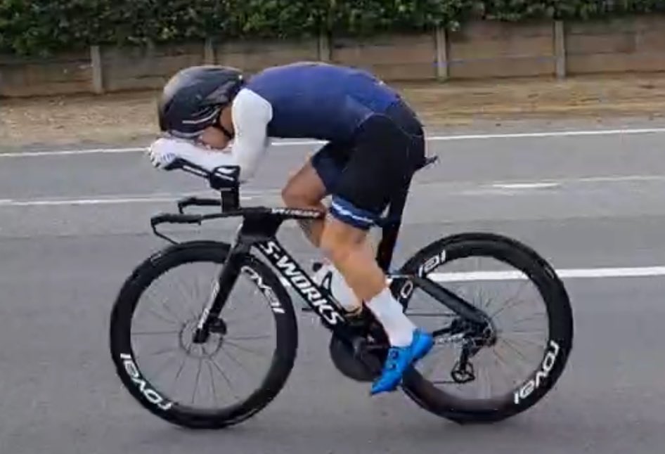 わっふる tweet media