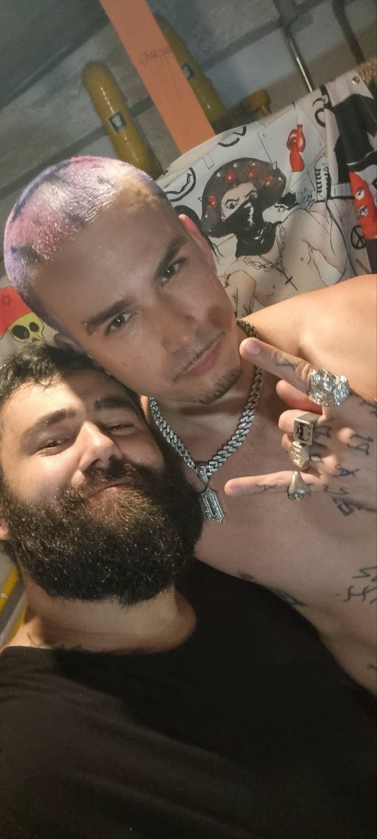 JottaCMendez's tweet photo. Eu fiquei muito feliz como o @dupedp é gente boa pessoalmente, qndo ele chegou no cybercangaço ele me cumprimentou na fila, no fim do show eu falei q foi um dos melhores shows da minha vida, ele perguntou meu nome e até trocou uma ideia comigo. Reizinho humilde, ele vai longe 💜 https://t.co/6h0HFPFfxc