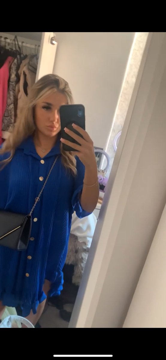 Goddess51399172's tweet photo. Going spoons soon losers 

Get ready too submit and grab our order hehe 👸🏼👸🏼

#findom #paypig #spoons #sub https://t.co/malLVsCWYI