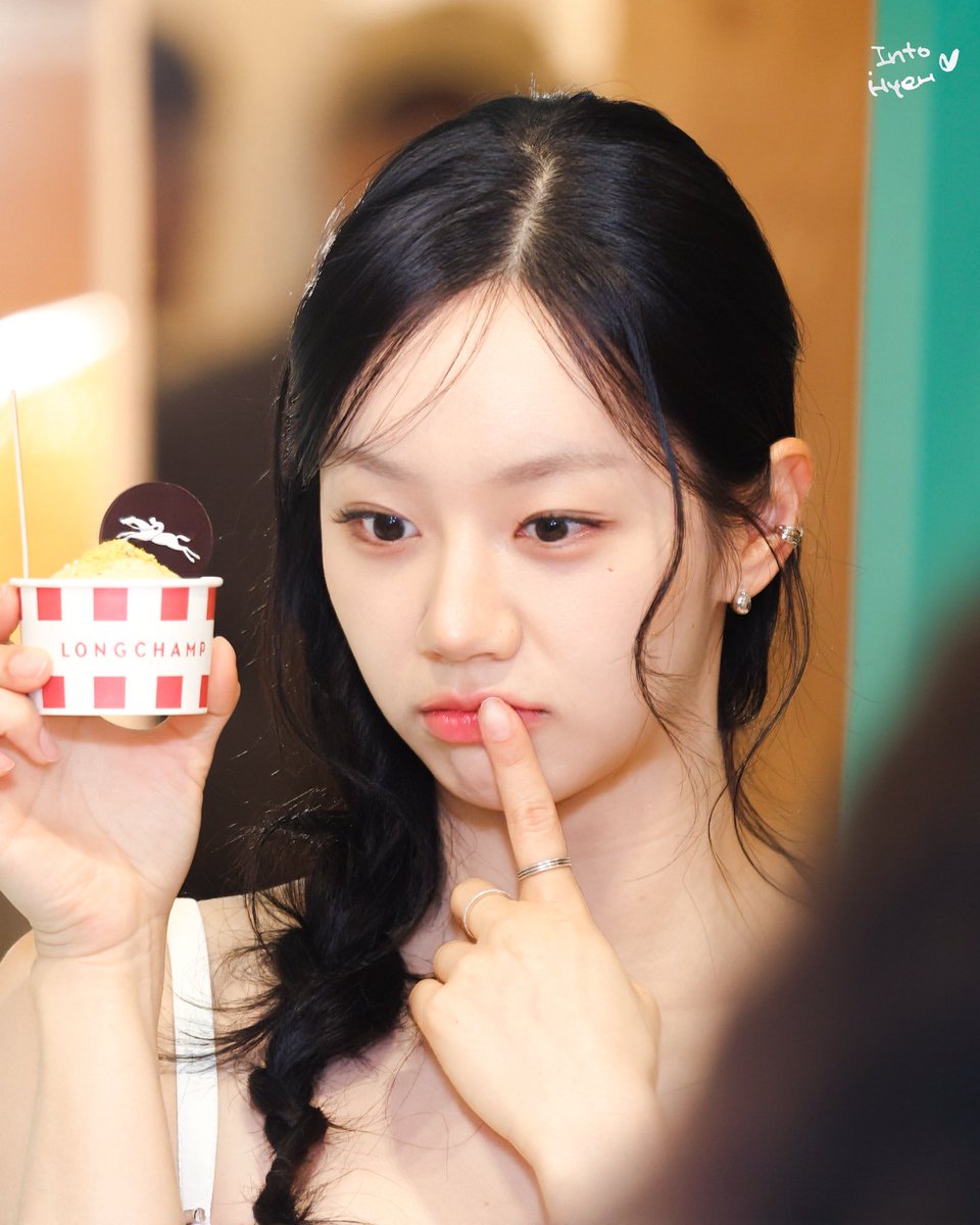 Intohyeri tweet media