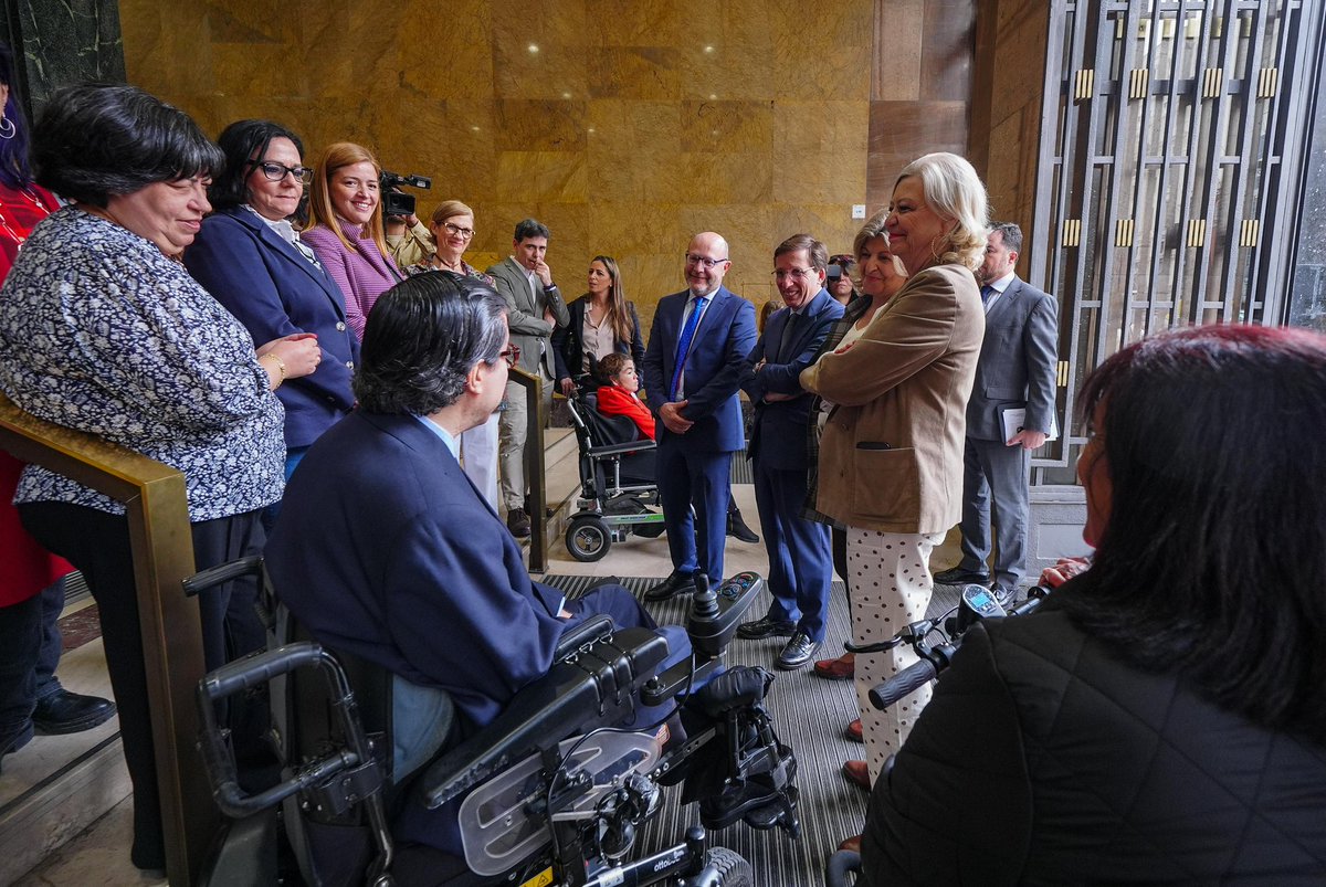 José Luis Martínez-Almeida tweet media