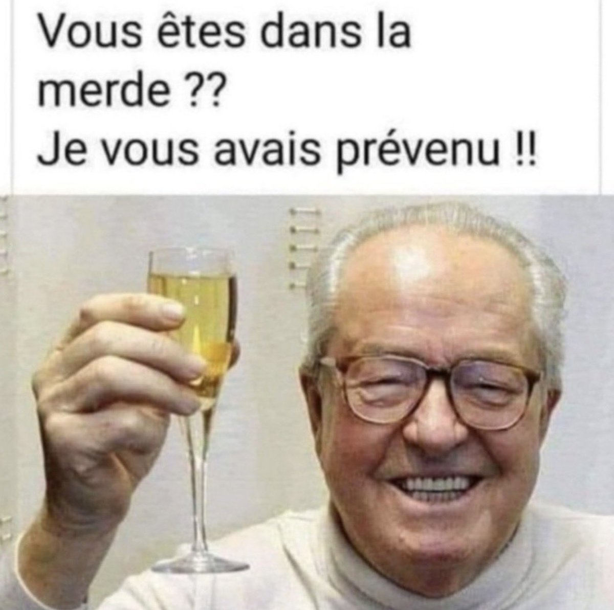 Escalet83's tweet image. Le salaire minimum en Algérie est d'environ 150€/mois.
Vous comprenez pourquoi la France raciste et facho attire autant d'étrangers qui touchent très rapidement le #RSA qui s'élève à 700€/mois.
Le calcul est simple et rapide.
Et #Macron nous explique que les caisses sont vides