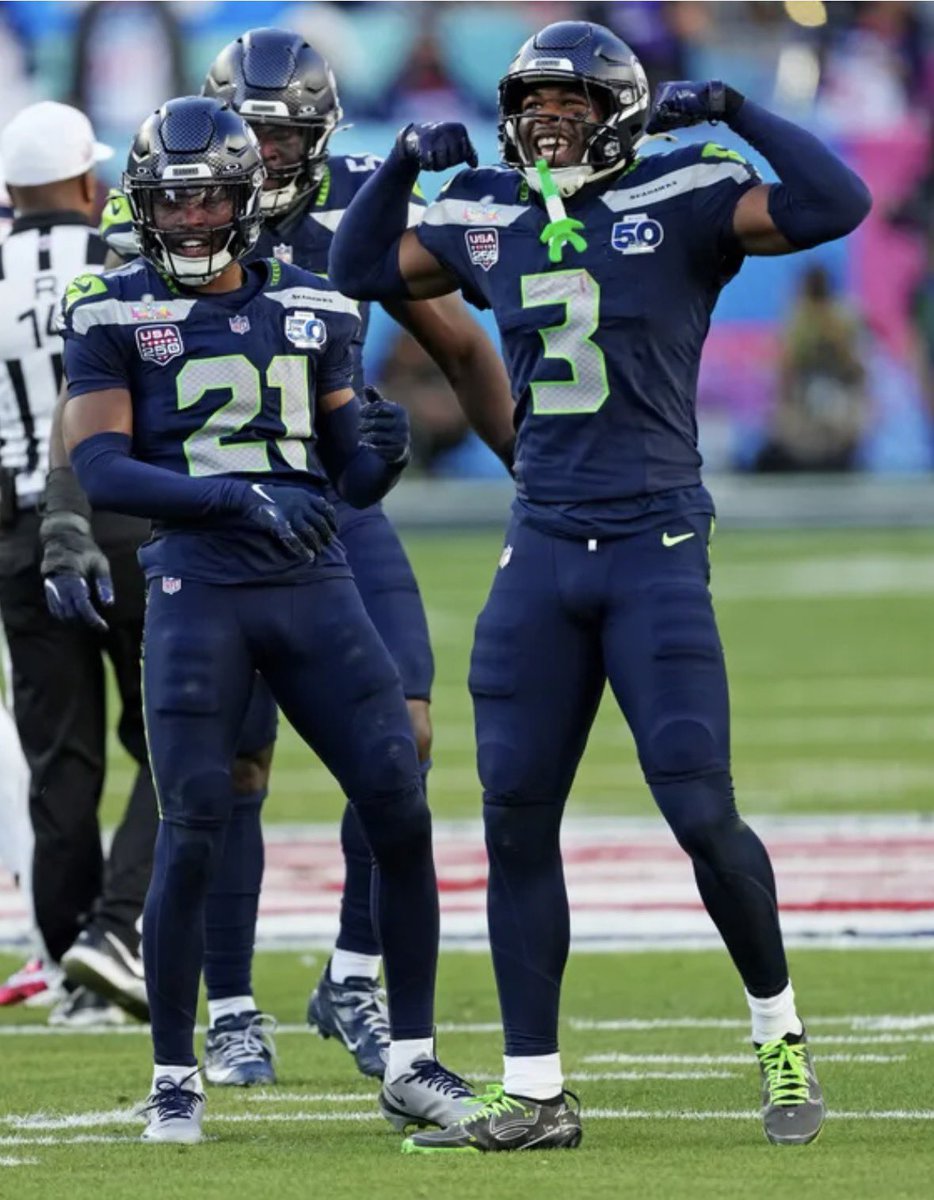 Mo the Podcaster tweet media