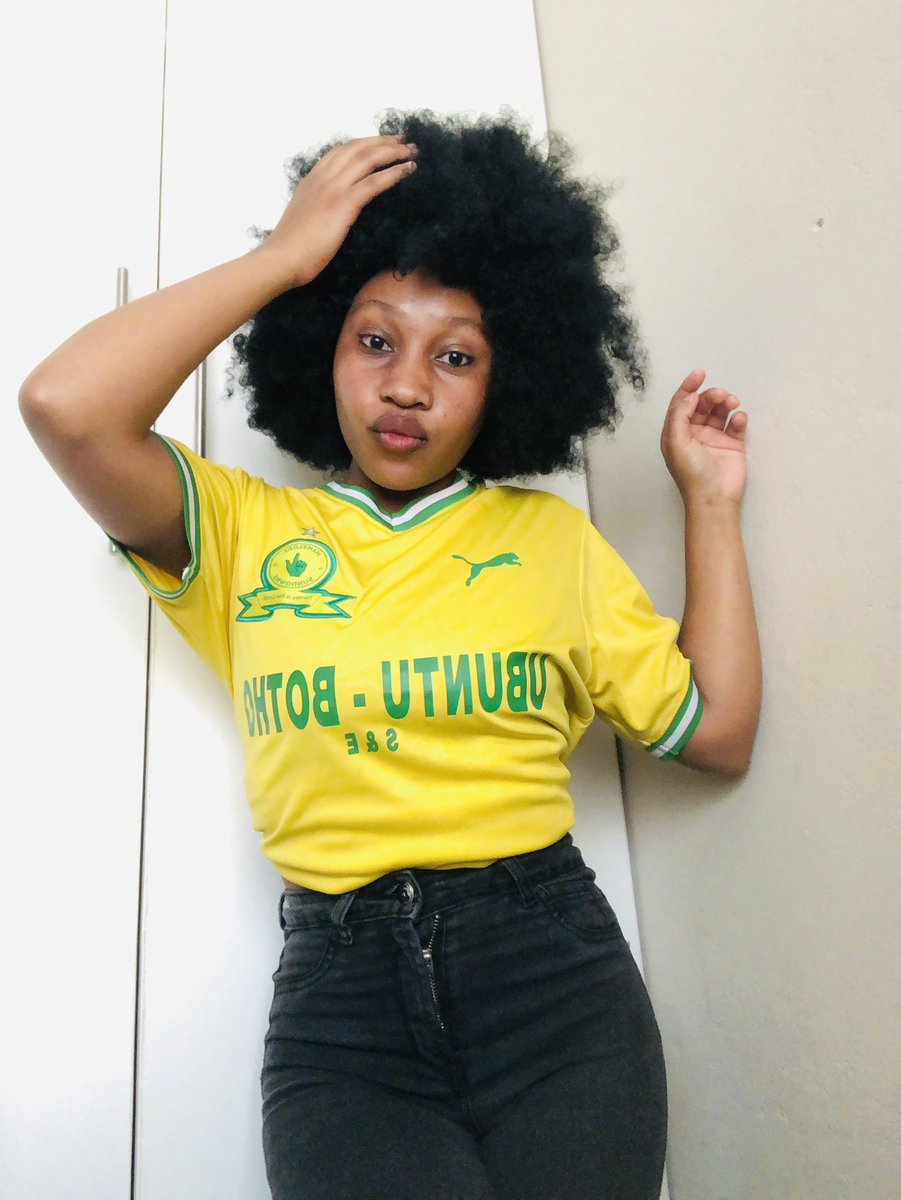 Radebe_merci's tweet photo. Game day Masandawana 💛💛💛 https://t.co/JMPrtTNRAq