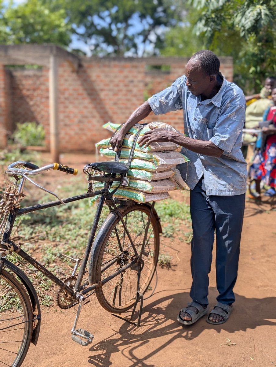 cciug's tweet photo. The atmosphere was filled with gratitude as families left ready to transform their fields. A massive thank you to #Suyana Foundation and @cciug for their commitment to strengthening agriculture in Northern Uganda. https://t.co/nkfXmg4gt0